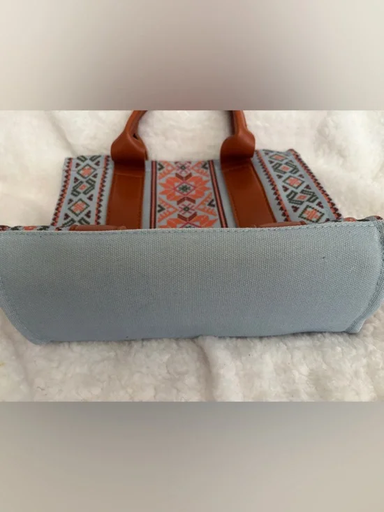 Woven Aztec Tote Bag with Brown Leather Trim - Picture 2 of 6